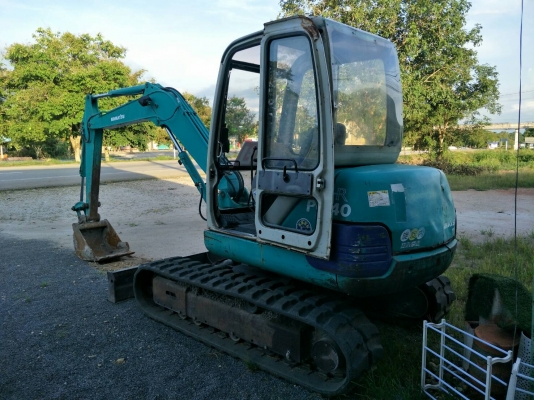 ขาย KOMATSU PC40-7 เอกสารอินวอย 10,100 ชม.ราคา 550,000 ขาย KOMATSU PC40-7 เอกสารอินวอย 10,100 ชม.ราคา 550,000