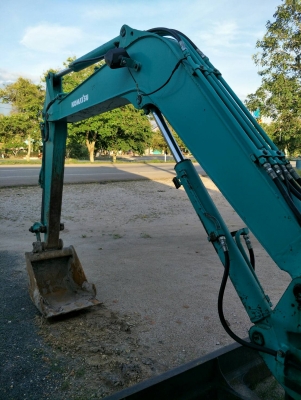 ขาย KOMATSU PC40-7 เอกสารอินวอย 10,100 ชม.ราคา 550,000