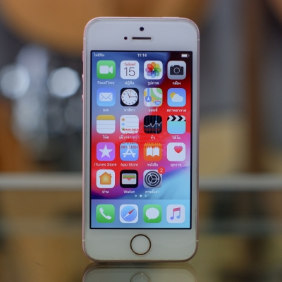 iphone SE 16 GB เครื่องศูนย์ไทย สี Pink Gold สภาพใหม่ ส่งฟรี