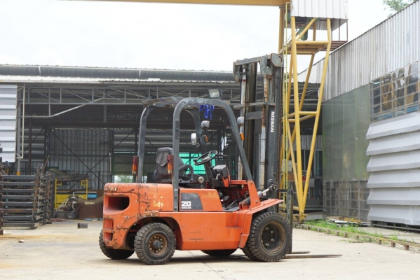โฟล์คลิฟท์ Nissan FG20 ยก 2-2.5 ตัน เสายกสูง 4.5 เมตร เกียร์ออโต้ ล้อหน้าคู่ ยางตันเปลี่ยนใหม่ 6 เส้น โฟล์คลิฟท์ Nissan FG20 ยก 2-2.5 ตัน เสายกสูง 4.5 เมตร เกียร์ออโต้ ล้อหน้าคู่ ยางตันเปลี่ยนใหม่ 6 เส้น
