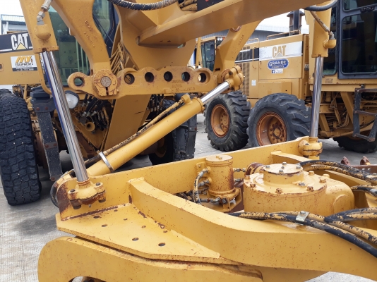 CATERPILLAR :140H  สภาพดี รถสวยมากๆ