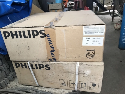โคมโรงงาน LED Philips 100 W รุ่น PLHBB689P 100w ยังไม่เคยใช้งาน