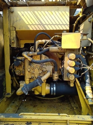 ขายจ้า..KOMATSU PC120-6 เก่านอกแท้  เดิมๆๆ  เครื่องปั๊มแห้ง  ใช้งานมาน้อย  สภาพสวย พร้อมใช้  โทร  089-3818694  จ๊อย