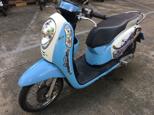 ขายHONDA scoopy-i เครื่องหัวฉีด รถสวยสภาพดี พร้อมใช้งาน อยู่ห้วยขวาง กทม.เล่มและชุดโอนพร้อม