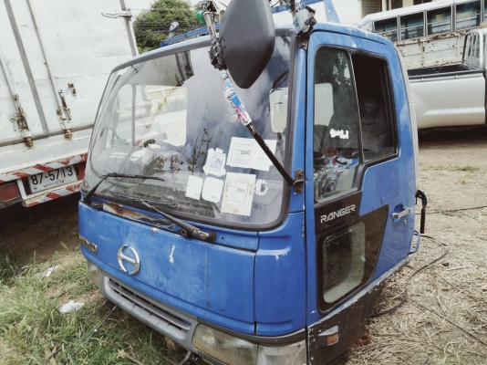 ขาย หัวเก๋ง หกล้อ  fc 4j มีขาดีดหน้า-ขาหลัง กันชน  สภาพบางๆ ไม่ผุ ยกใส่ได้เลย