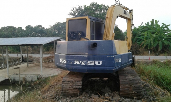 Komatsu PC60L-5 / เทนเลอร์ หางพับ