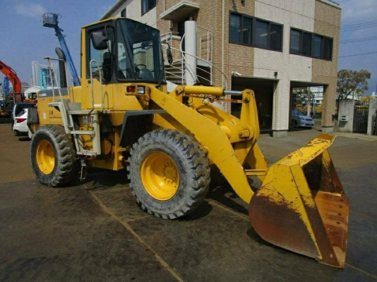 ขาย รถตักล้อยาง KOMATSU WA 200-3 นำเข้าจากญี่ปุ่นโดยตรง โทร.090-986-2521 อ๊อบ