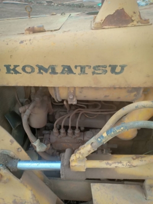 KOMATSU D20P-5
