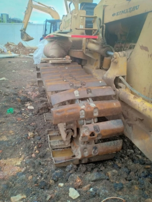 KOMATSU D20P-5