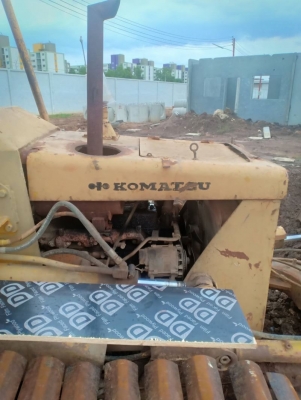 KOMATSU D20P-5