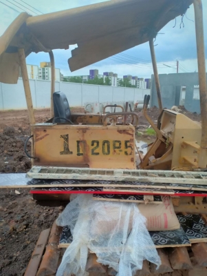 KOMATSU D20P-5