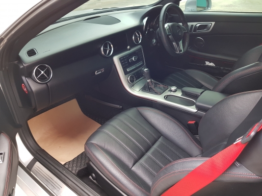 Benz SLK200 R172 ปี12 รถออกBenzTH ไมล์แท้ 4x,xxx แท้ล้าน\% ตรวจสอบศูนย์หรือให้ช่างมาตรวจสอบได้ พร้อม