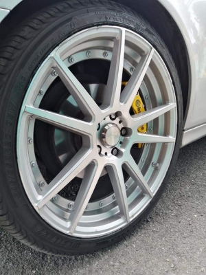 ล้อADV.1 ขอบ20 สภาพสวย ไม่มีซ่อม 5/114 และ 5/112 หน้า 8.5 +45 หลัง 9.5 +42 พร้อมยาง 245 35 18 ปี18 ราคาไม่แพง