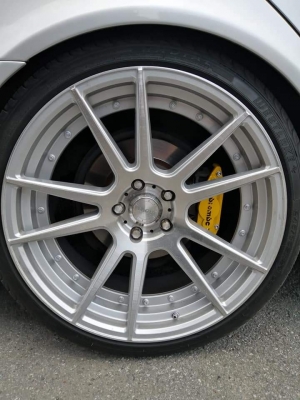 ล้อADV.1 ขอบ20 สภาพสวย ไม่มีซ่อม 5/114 และ 5/112 หน้า 8.5 +45 หลัง 9.5 +42 พร้อมยาง 245 35 18 ปี18 ราคาไม่แพง