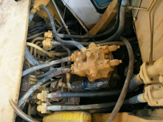 ขาย KOMATSU PC200-5 ไม่มีเอกสารไม่มีระบบไฟช่วงล่างใหม่ราคา 450,000 ขาย KOMATSU PC200-5 ไม่มีเอกสารไม่มีระบบไฟช่วงล่างใหม่ราคา 450,000