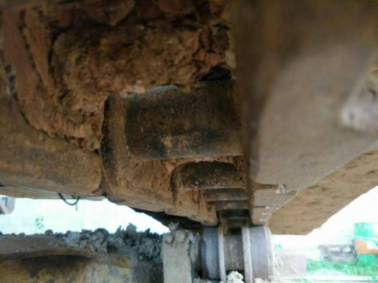 ขาย KOMATSU PC200-5 ไม่มีเอกสารไม่มีระบบไฟช่วงล่างใหม่ราคา 450,000