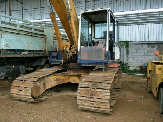 ขาย KOMATSU PC200-5 ไม่มีเอกสารไม่มีระบบไฟช่วงล่างใหม่ราคา 450,000 ขาย KOMATSU PC200-5 ไม่มีเอกสารไม่มีระบบไฟช่วงล่างใหม่ราคา 450,000
