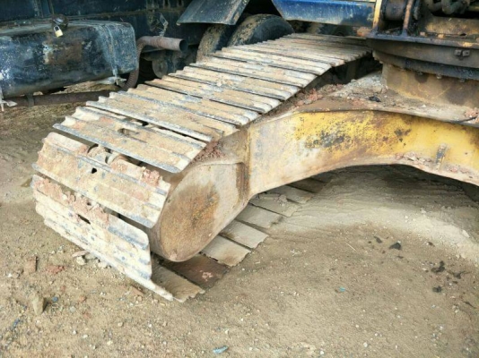 ขาย KOMATSU PC200-5 ไม่มีเอกสารไม่มีระบบไฟช่วงล่างใหม่ราคา 450,000