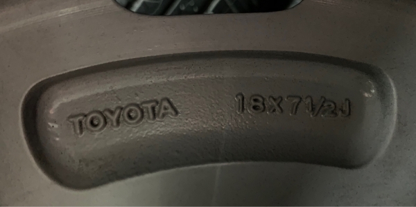 ล้อแม็กป้ายแดง Toyota Revo Rocco ขอบ 18 สวยกริ๊บๆ ล้อแม็กป้ายแดง Toyota Revo Rocco ขอบ 18 สวยกริ๊บๆ