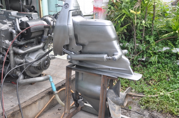 เครื่องเรือยอร์ช ดีเชล แรงๆ ...... Yamaha 420 sx 300 hp