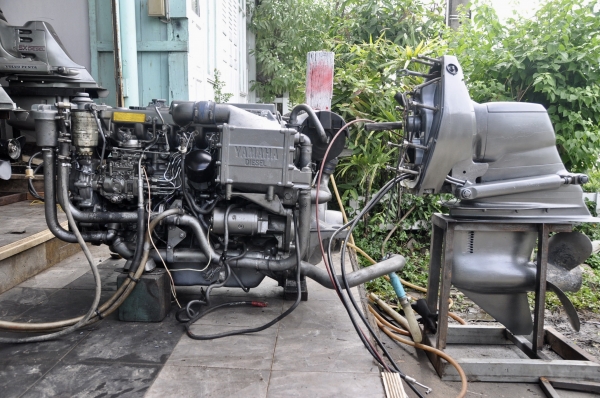เครื่องเรือยอร์ช ดีเชล แรงๆ ...... Yamaha 420 sx 300 hp