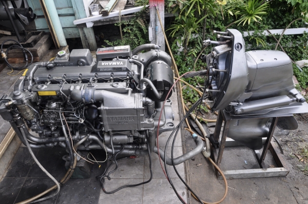 เครื่องเรือยอร์ช ดีเชล แรงๆ ...... Yamaha 420 sx 300 hp