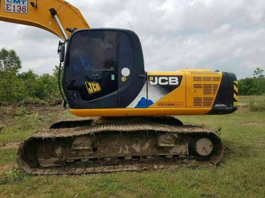 ขายรถแบคโฮ JCB สภาพสวยพร้อมไช้