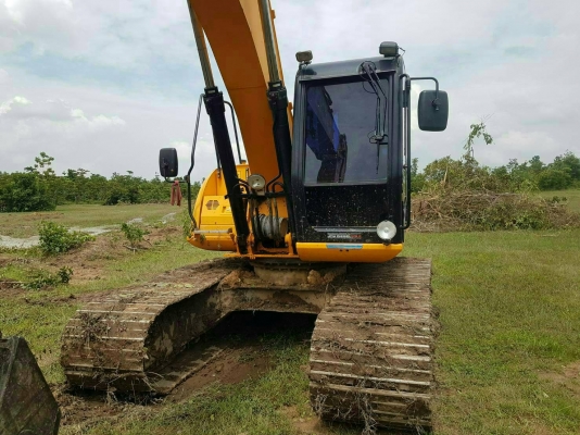 ขายรถแบคโฮ JCB สภาพสวยพร้อมไช้