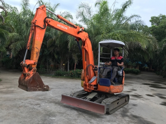 ขายแบคโฮHITACHI EX33พิมพ์นิยมเก่านอก100\%PC30(ปั้มนิ้ว)(คอนโทลน้ำมัน)แน่นๆ เดิมจากญี่ปุ่น ทำงานสมบูรณ์ทุกระบบ รับรองไม่ผิดหวัง 265,000 เท่านั้น!!