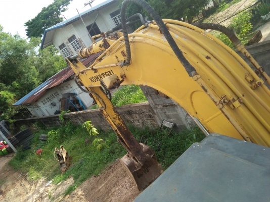 KOMATSU PC 80-5 พร้อมหัวแย็ก พร้อมติดตั้งใช้งานได้เลย คอนโทรลยาว รถทำงานดี เครื่องยนต์แรงดีมากครับทำงานไม่โหลด ภายนอกบอดี้สวยๆบูมอาร์มไม่มีแตก ช่วงล่างเอวแน่นดี เอกสารใบซื้อขาย ราคาต่อรองได้ครับ