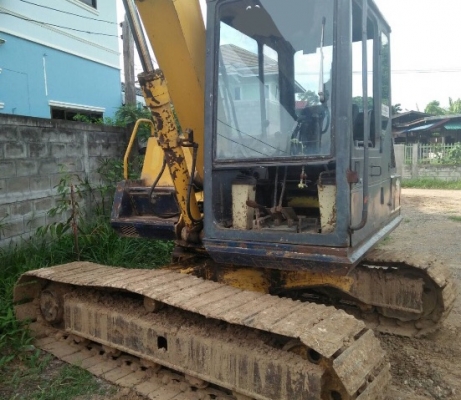 KOMATSU PC 80-5 พร้อมหัวแย็ก พร้อมติดตั้งใช้งานได้เลย คอนโทรลยาว รถทำงานดี เครื่องยนต์แรงดีมากครับทำงานไม่โหลด ภายนอกบอดี้สวยๆบูมอาร์มไม่มีแตก ช่วงล่างเอวแน่นดี เอกสารใบซื้อขาย ราคาต่อรองได้ครับ