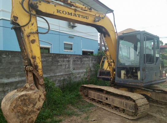 KOMATSU PC 80-5 พร้อมหัวแย็ก พร้อมติดตั้งใช้งานได้เลย คอนโทรลยาว รถทำงานดี เครื่องยนต์แรงดีมากครับทำงานไม่โหลด ภายนอกบอดี้สวยๆบูมอาร์มไม่มีแตก ช่วงล่างเอวแน่นดี เอกสารใบซื้อขาย ราคาต่อรองได้ครับ