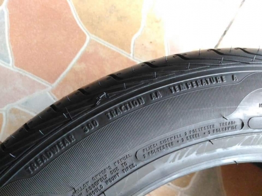 ยางใหม่ตกปี Goodyear Eagle F1 D5 195/55R15 ผลิตกลางปี 2018 รับประกันบวม 2 ปีเต็ม ขายถูกมาก 4 เส้น 49 ยางใหม่ตกปี Goodyear Eagle F1 D5 195/55R15 ผลิตกลางปี 2018 รับประกันบวม 2 ปีเต็ม ขายถูกมาก 4 เส้น 49