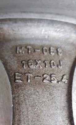 ขายล้อ MICKEY แท้ ขอบ 16" กว้าง 10" ออฟลบ 25.4 มือสองสวยๆ