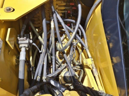 รถขุดล้อยาง KOMATSU PW140-7 มือสองยุโรป