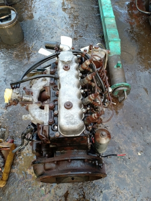 เครื่องอิซูซุ  C221 ญี่ปุ่นสวยๆ