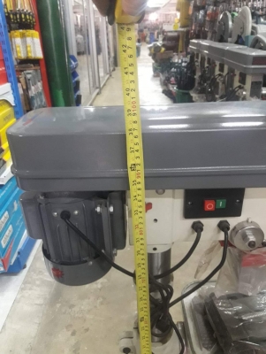 สว่านแท่น ขนาดกลาง