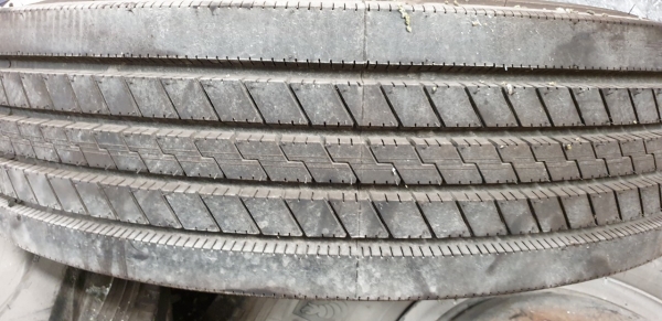 กะทะล้อพร้อมยางสภาพ 90\% มี 4 เส้น