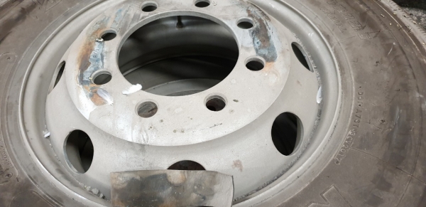 กะทะล้อพร้อมยางสภาพ 90\% มี 4 เส้น