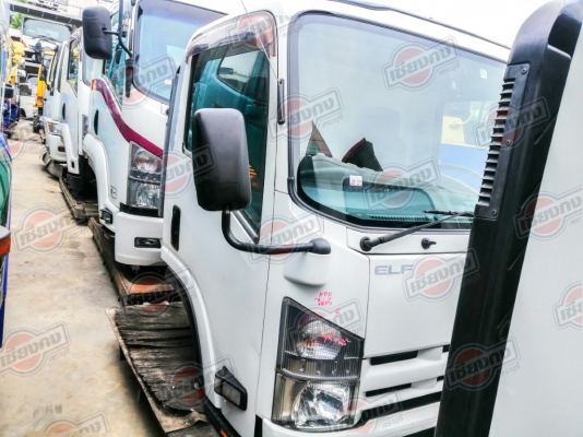 หัวเก๋ง ISUZU NPR 150 โรโบคอป สีขาวใส