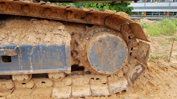 ขายและให้เช่า KOBELCO SK-200 Mark 6 YN-10 สภาพเดิมๆ ไมค์ 12000 ช.ม รถพร้อมใช้งาน สนใจติดต่อ 081-9652321