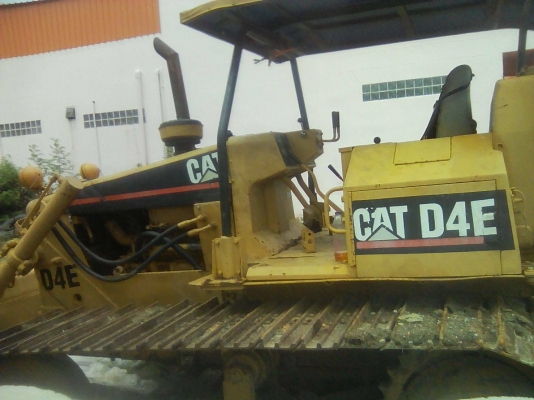 ขายด่วน รถแทรกเตอร์ CATERPILLAR D4E ราคา 350000 ต่อรองได้อีกถ้าสนใจ ขายด่วน รถแทรกเตอร์ CATERPILLAR D4E ราคา 350000 ต่อรองได้อีกถ้าสนใจ