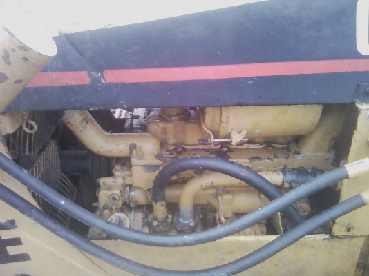 ขายด่วน รถแทรกเตอร์ CATERPILLAR D4E ราคา 350000 ต่อรองได้อีกถ้าสนใจ