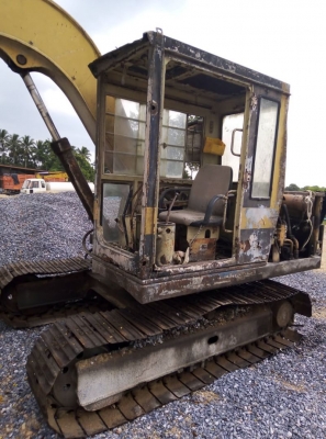 KOMATSU PC 60-3 KOMATSU PC 60-3