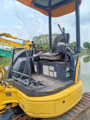 ขายจ้า..KOMATSU PC30MR-2 เก่านอกแท้ เดิมๆๆ เครื่องปั๊มแห้ง สวย มีลายแย๊ก โทร 089-3818694 จ๊อย ขายจ้า..KOMATSU PC30MR-2 เก่านอกแท้ เดิมๆๆ เครื่องปั๊มแห้ง สวย มีลายแย๊ก โทร 089-3818694 จ๊อย