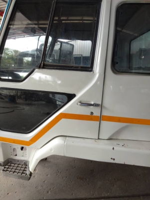 ขายหัวรถมิทซูบิชิ สภาพสวยพร้อมใช้ อุปกรณ์ครบ ยกใส่ได้เลย ราคา48,000 สนใจตืดต่อคุณเอ 087-049-9962