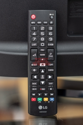 LED TV LG 24 นิ้ว รุ่น 24MT48VF สภาพใหม่ ปกติทุกอย่าง