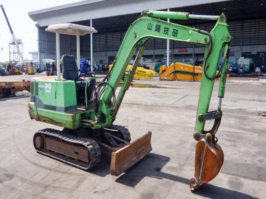 ขายรถแม็กโคร พร้อมใช้งาน สนใจติดต่อ 086-324-1992