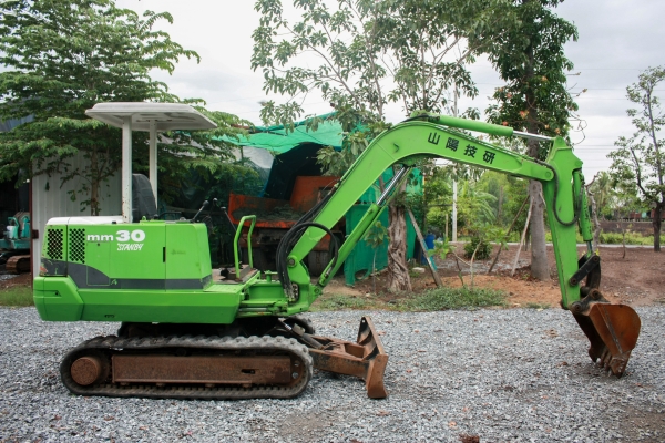 ขายรถแม็กโคร พร้อมใช้งาน สนใจติดต่อ 086-324-1992