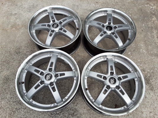 ขายเเล้วครับ ขอบคุณมากครับ